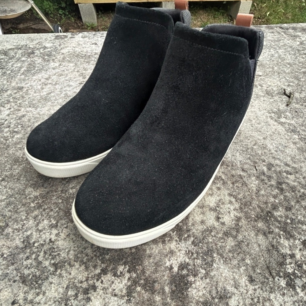 Ryka Ankle Boot Suede Sneaker Bootie Pull On Sporty Minimalist Black 8.5W Comfy